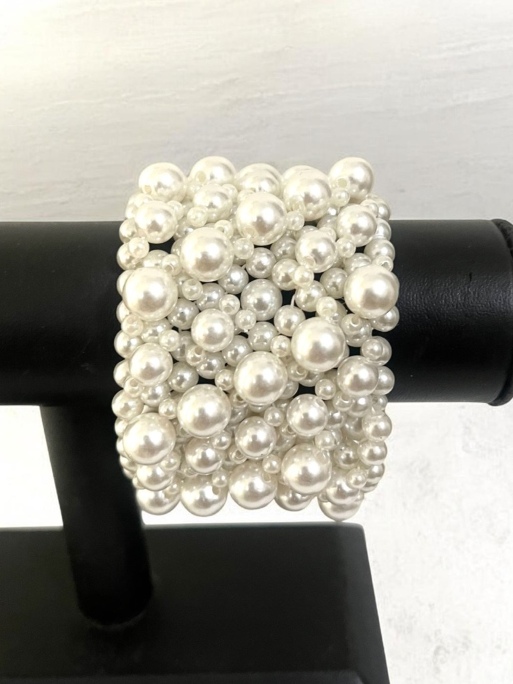 Classic Ivory Pearl Beaded Stretch Bracelet - Picture 2 of 3